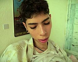 तेल से चिकना, लैटिनो मस्ती, Patli si, Jizz ka dhamaka, Cum Ka Mazaa, Naujawan ladka, लंड का खेल